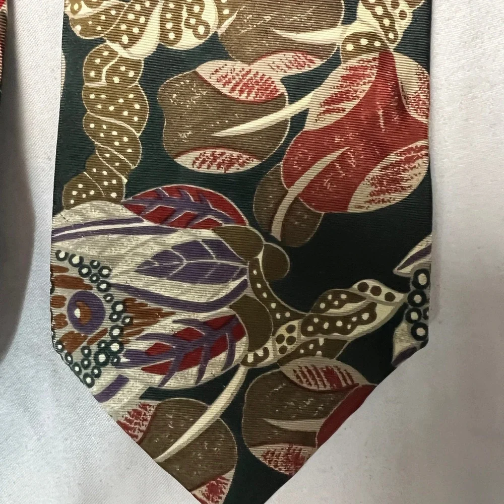 Kenneth Cole New York Silk Tie Burgundy Green Floral Pattern‎ Made in Italy Mens